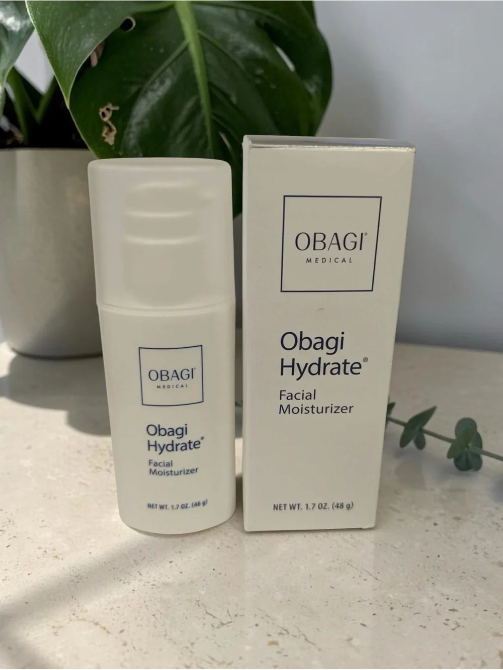 Obagi Hydrate Facial Moisturizer 1.7 oz / 48 g.   Ships next day, free gift with